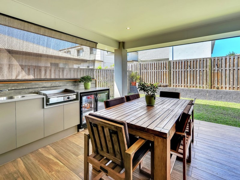 19 Plateau Place, Rochedale QLD 4123
