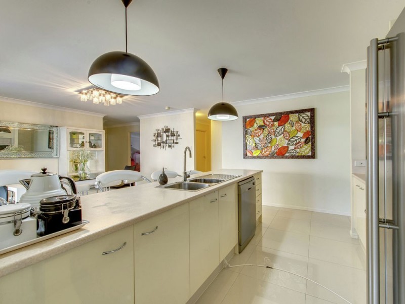 21 Naracoorte Place, Parkinson QLD 4115