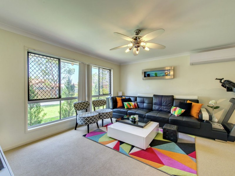 21 Naracoorte Place, Parkinson QLD 4115