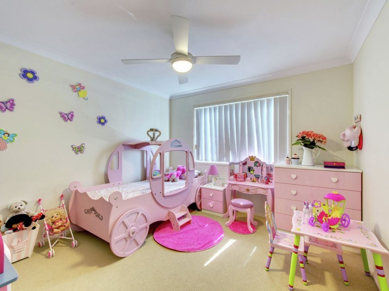 21 Naracoorte Place, Parkinson QLD 4115