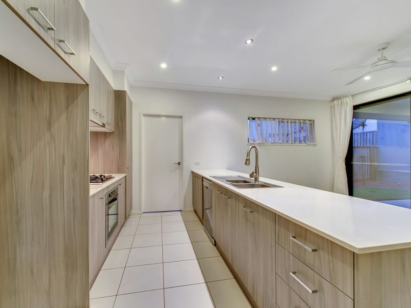 10 Hillcrest Street, Rochedale QLD 4123