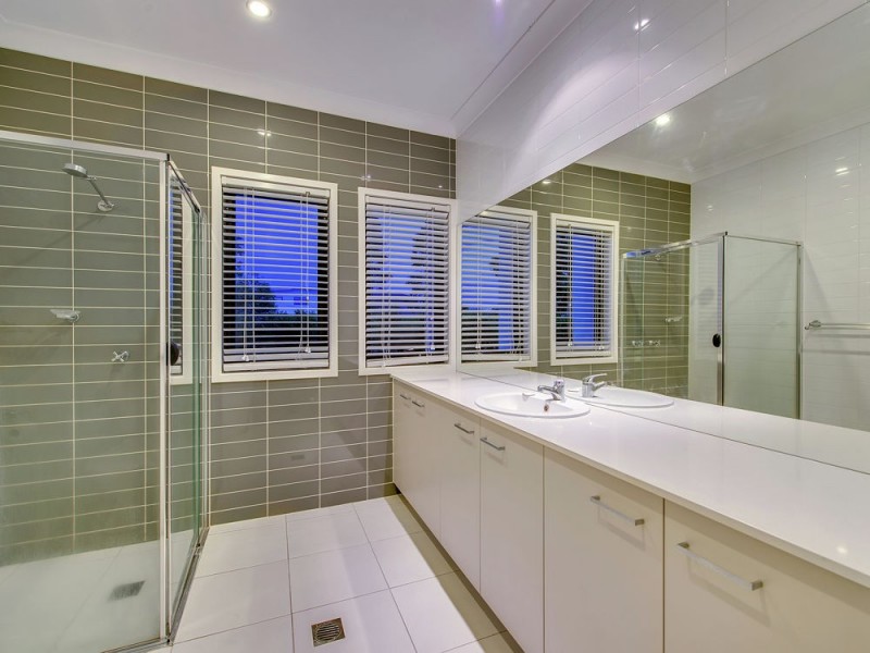 10 Hillcrest Street, Rochedale QLD 4123