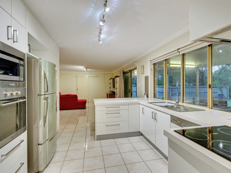 66 Parklands Street, Calamvale QLD 4116