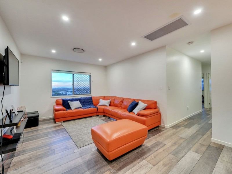 6 Paragon Street, Rochedale QLD 4123