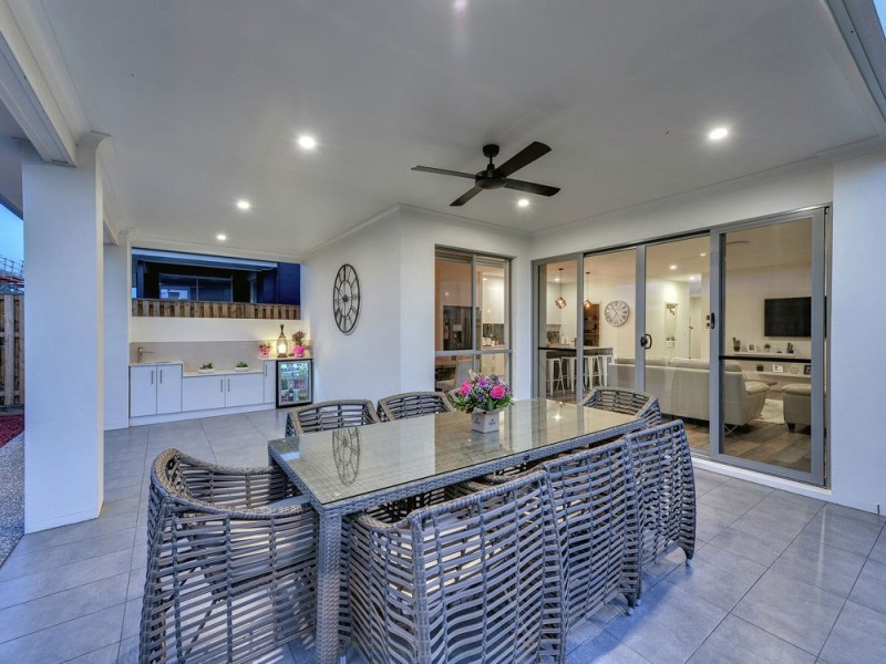 6 Paragon Street, Rochedale QLD 4123