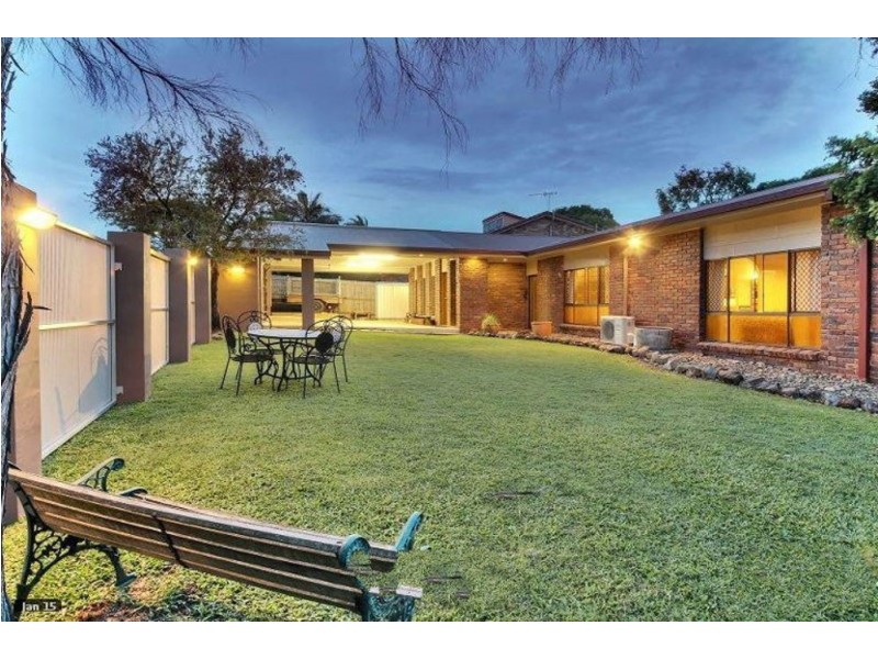 3 Pineneedle Place, Sunnybank Hills QLD 4109