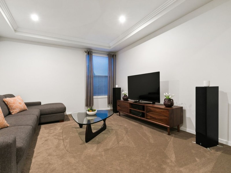 18 Zenith Street, Rochedale QLD 4123