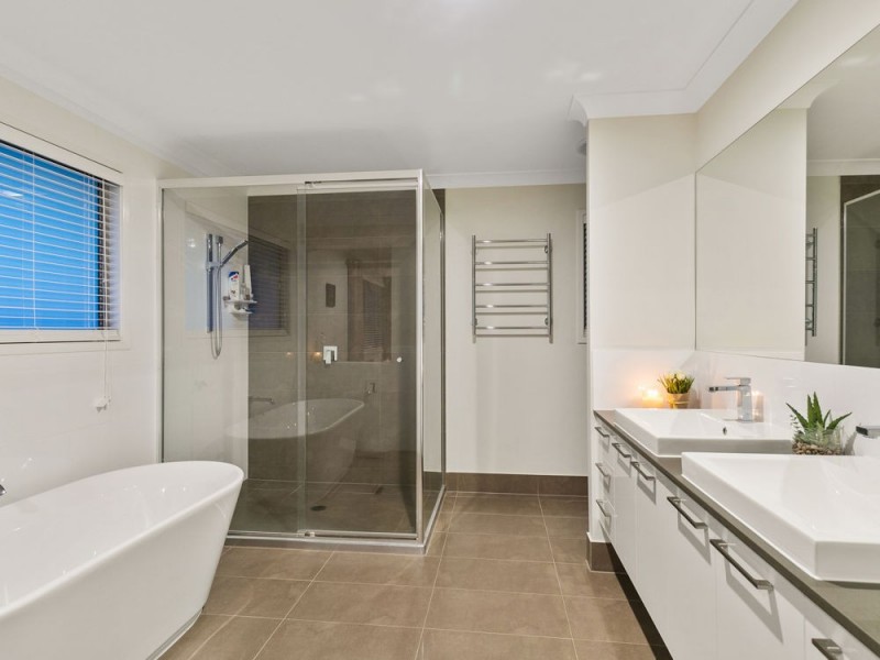 18 Zenith Street, Rochedale QLD 4123