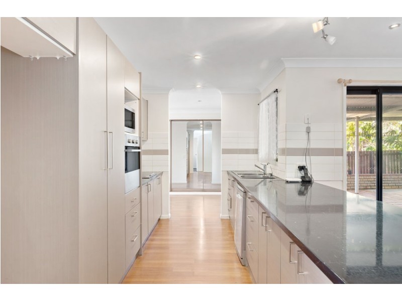 27 Sirett Street, Runcorn QLD 4113