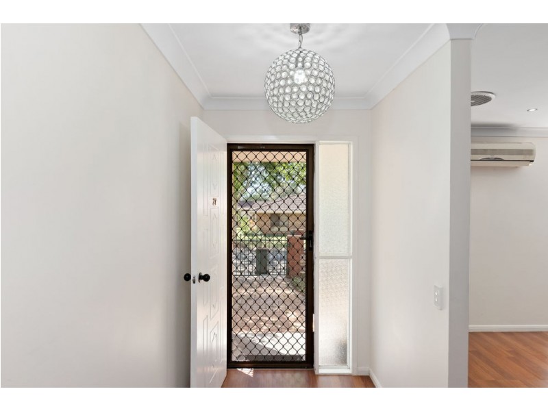 27 Sirett Street, Runcorn QLD 4113