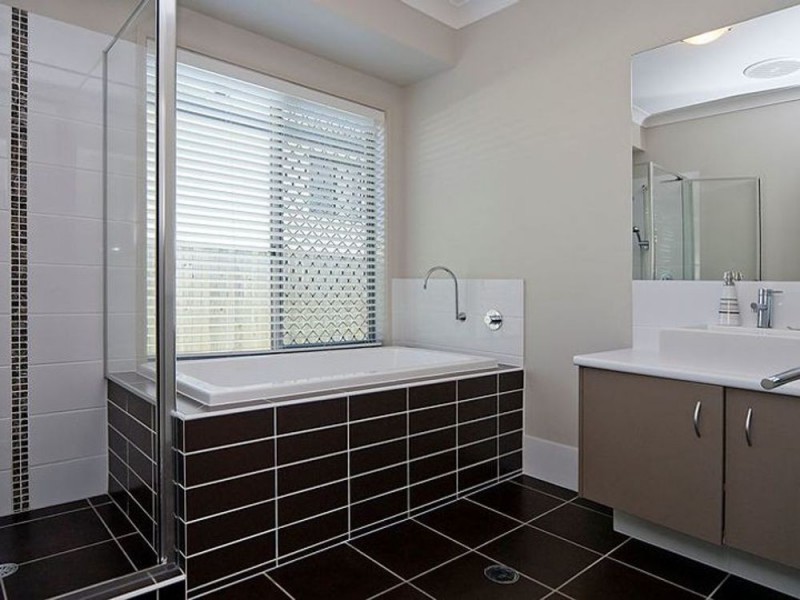70 Larapinta Circuit, Calamvale QLD 4116