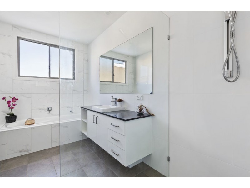 2 Ross Street, Rochedale QLD 4123