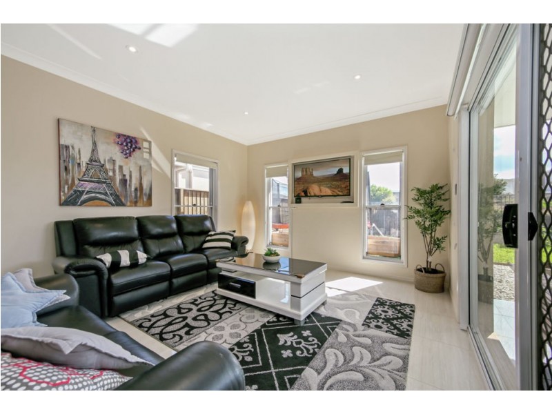 28 Phoenix Street, Rochedale QLD 4123