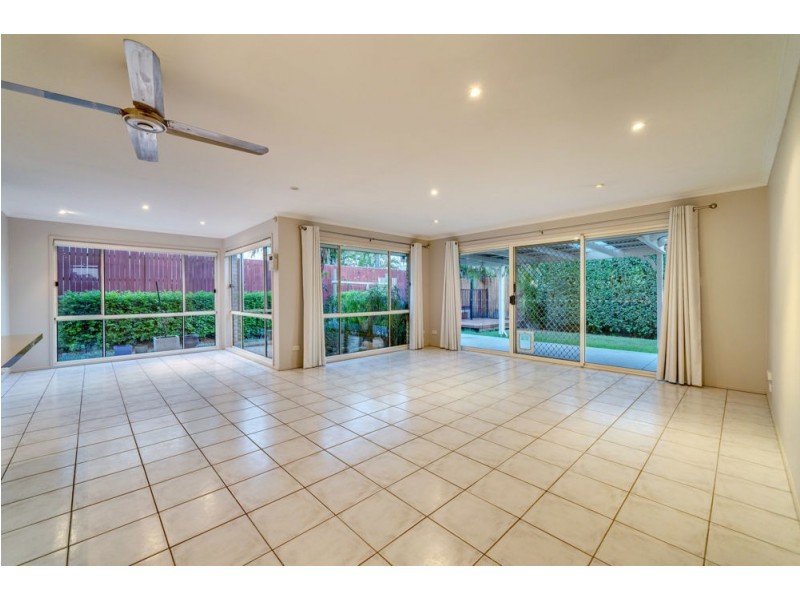 3 Warranilla Street, Parkinson QLD 4115