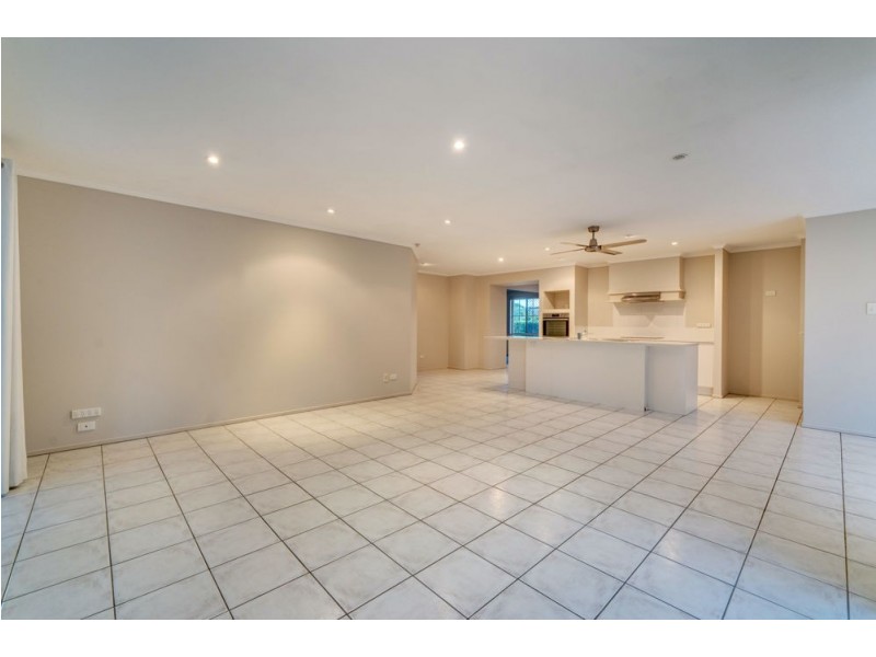 3 Warranilla Street, Parkinson QLD 4115