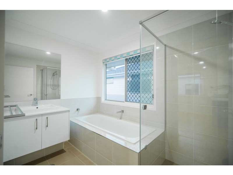 8 Paragon Street, Rochedale QLD 4123