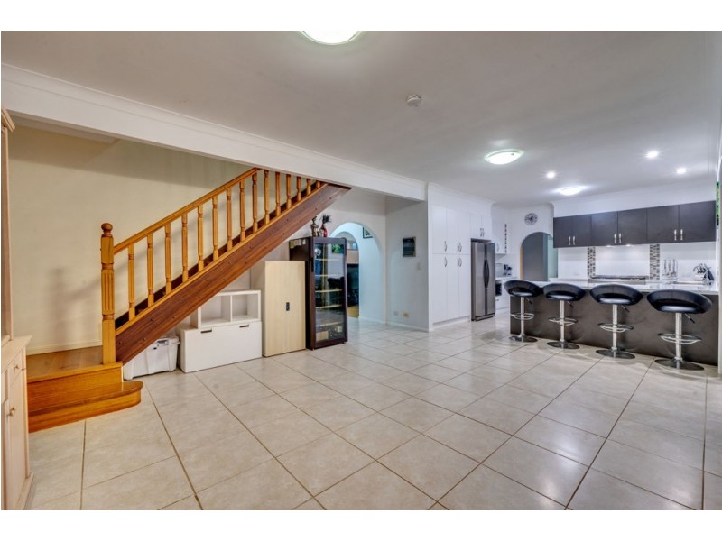 5 St Clair Close, Parkinson QLD 4115