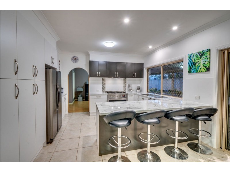 5 St Clair Close, Parkinson QLD 4115