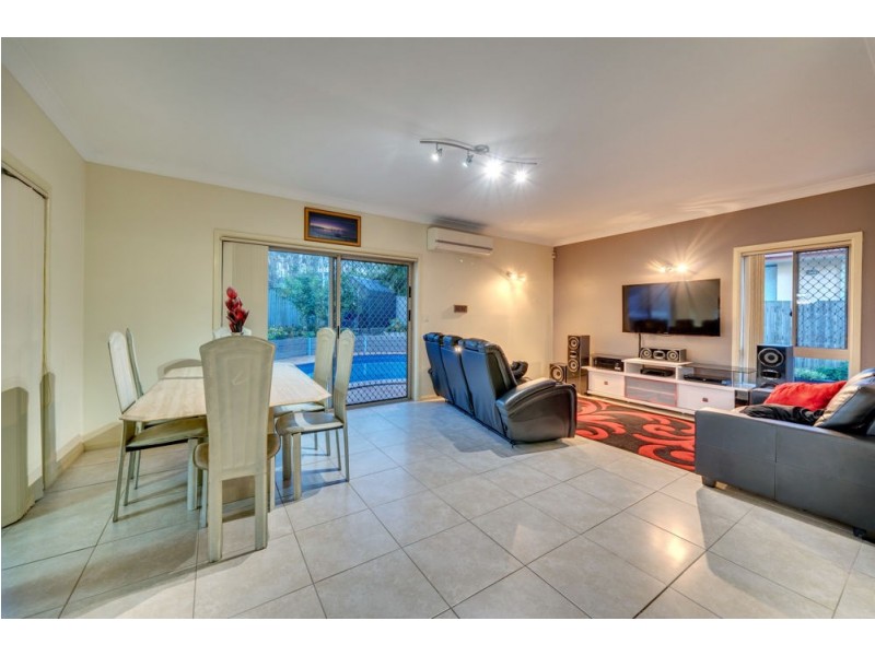 5 St Clair Close, Parkinson QLD 4115