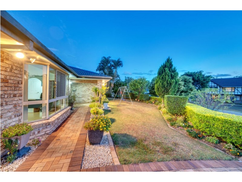 5 St Clair Close, Parkinson QLD 4115