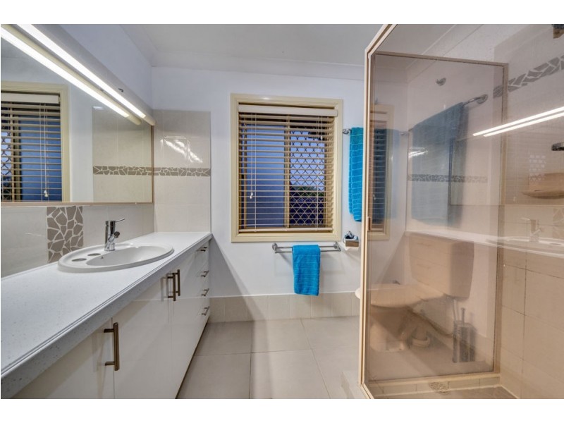 5 St Clair Close, Parkinson QLD 4115