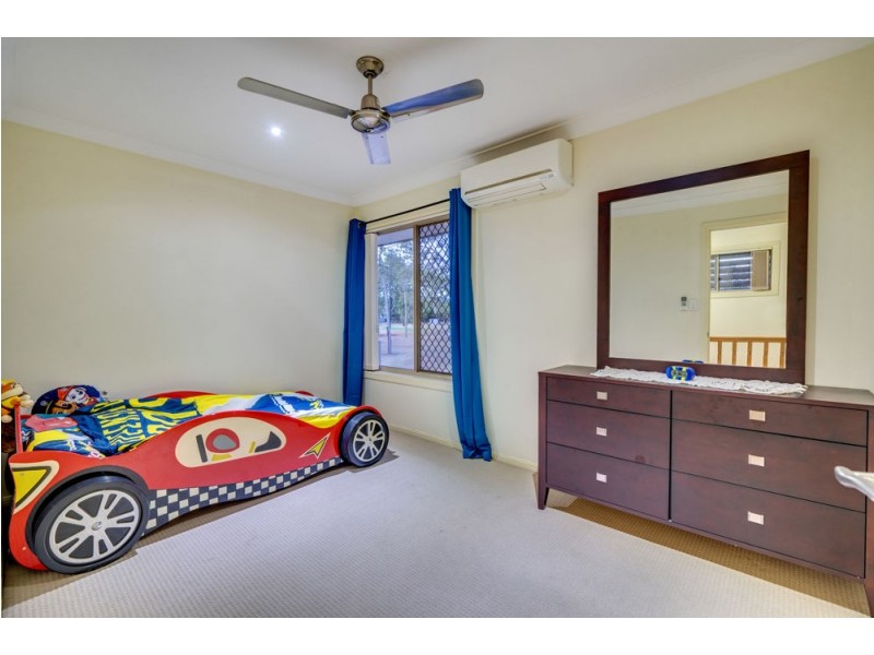 5 St Clair Close, Parkinson QLD 4115