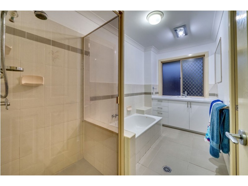 5 St Clair Close, Parkinson QLD 4115