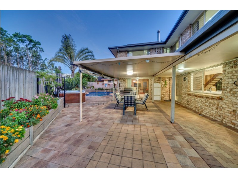 5 St Clair Close, Parkinson QLD 4115