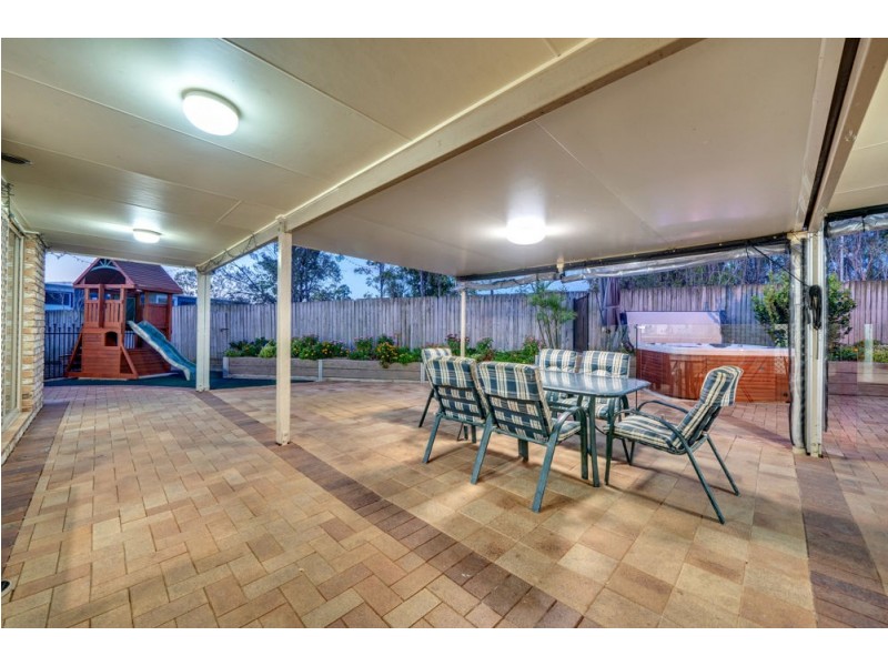 5 St Clair Close, Parkinson QLD 4115