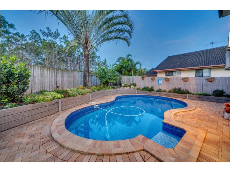 5 St Clair Close, Parkinson QLD 4115