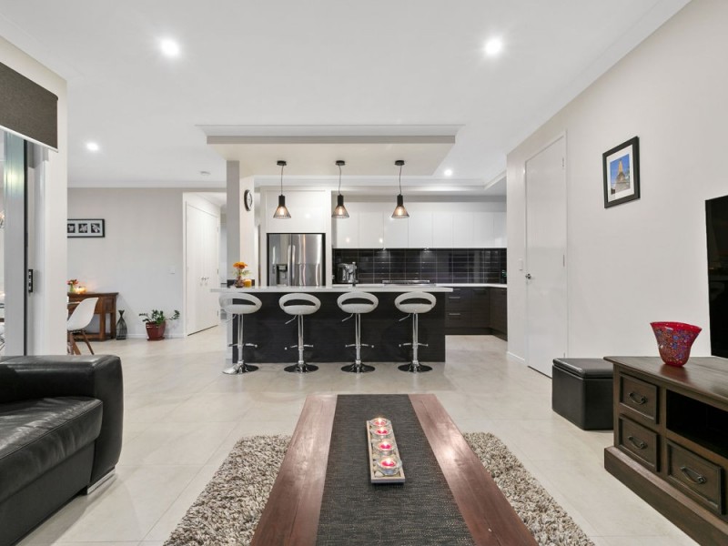 18 Zenith Street, Rochedale QLD 4123