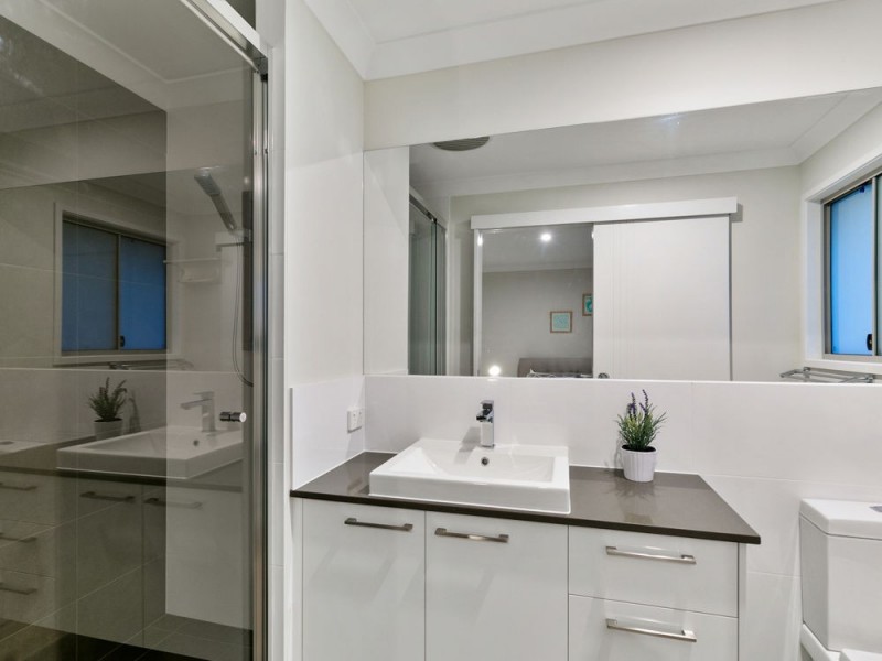 18 Zenith Street, Rochedale QLD 4123