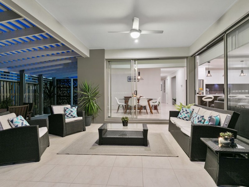 18 Zenith Street, Rochedale QLD 4123