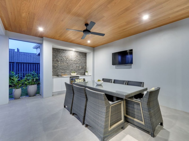 126 Skyview Avenue, Rochedale QLD 4123