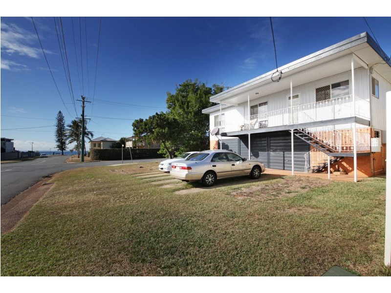 109 Prince Edward Parade, Scarborough QLD 4020