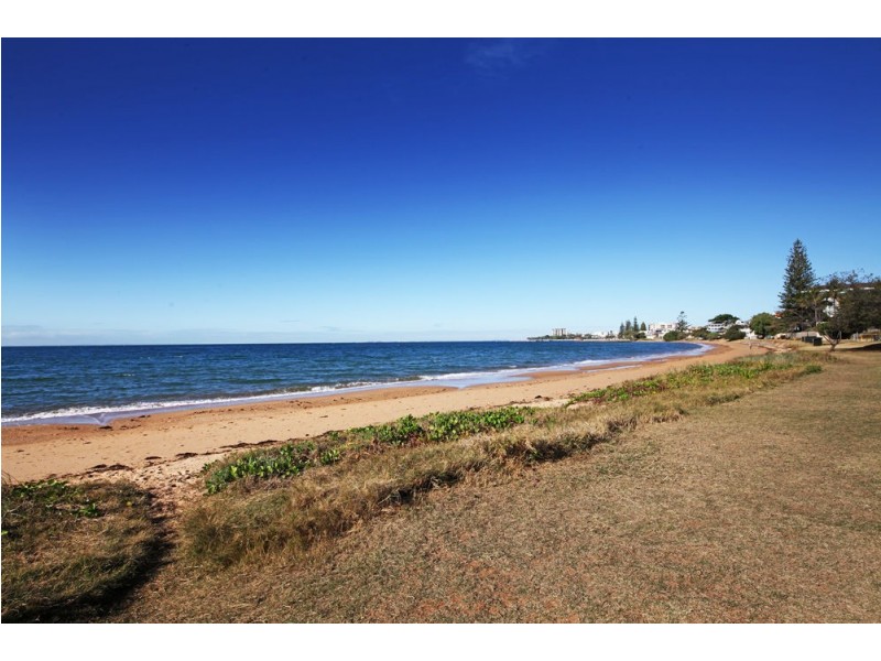 109 Prince Edward Parade, Scarborough QLD 4020