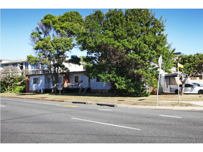 109 Prince Edward Parade, Scarborough QLD 4020