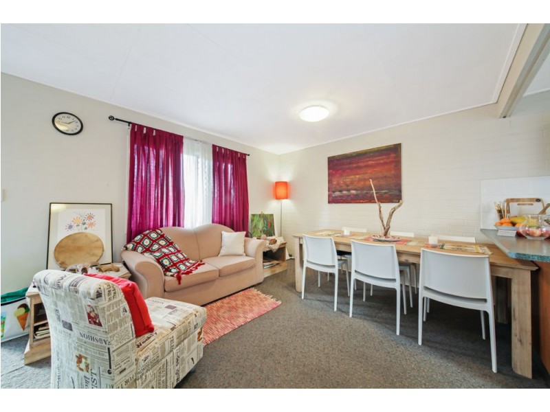 109 Prince Edward Parade, Scarborough QLD 4020