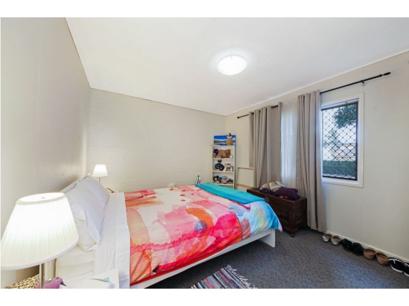 109 Prince Edward Parade, Scarborough QLD 4020