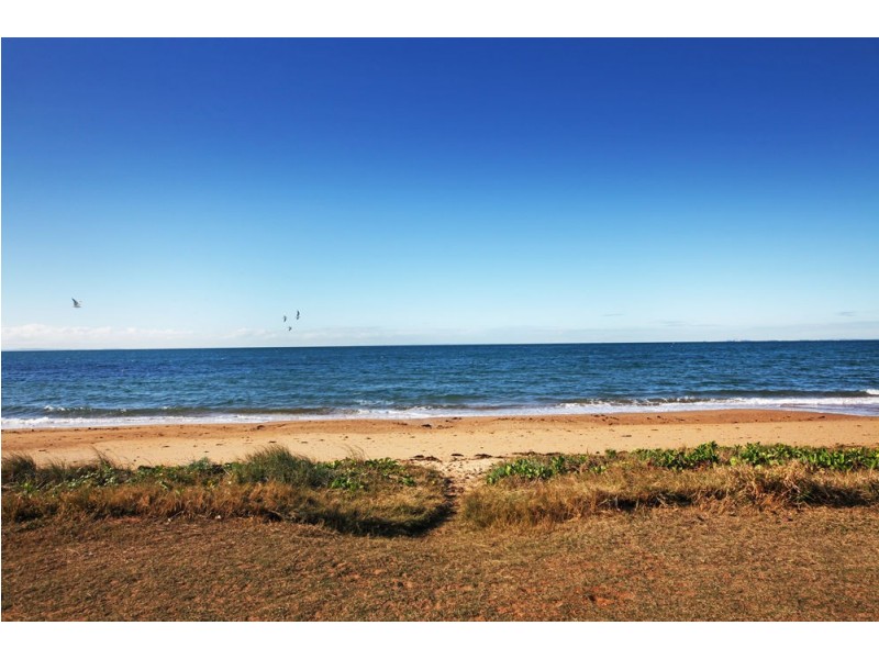 109 Prince Edward Parade, Scarborough QLD 4020