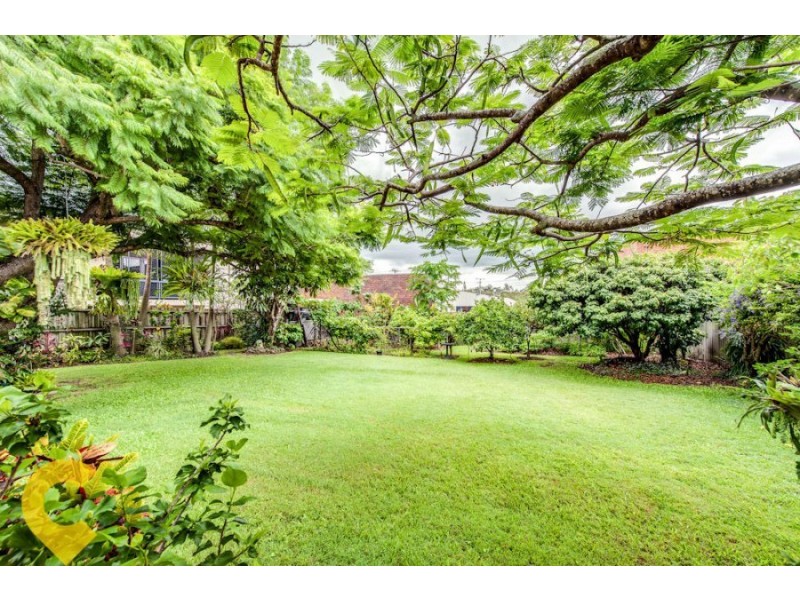 4 Collene Grove, Springwood QLD 4127