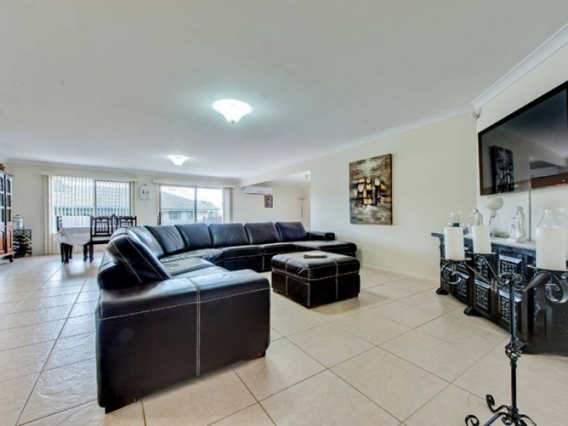 111 Herses Road, Eagleby QLD 4207