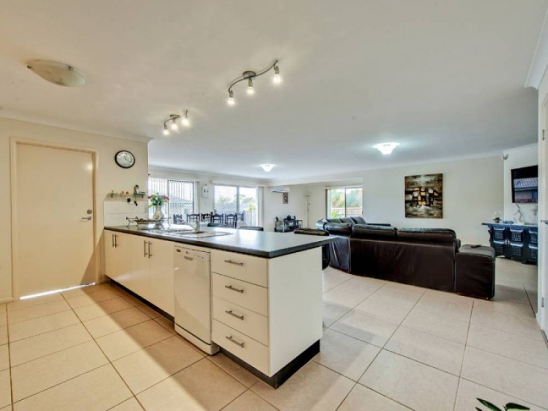 111 Herses Road, Eagleby QLD 4207