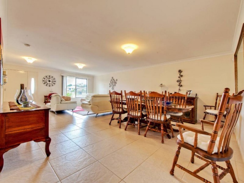 111 Herses Road, Eagleby QLD 4207