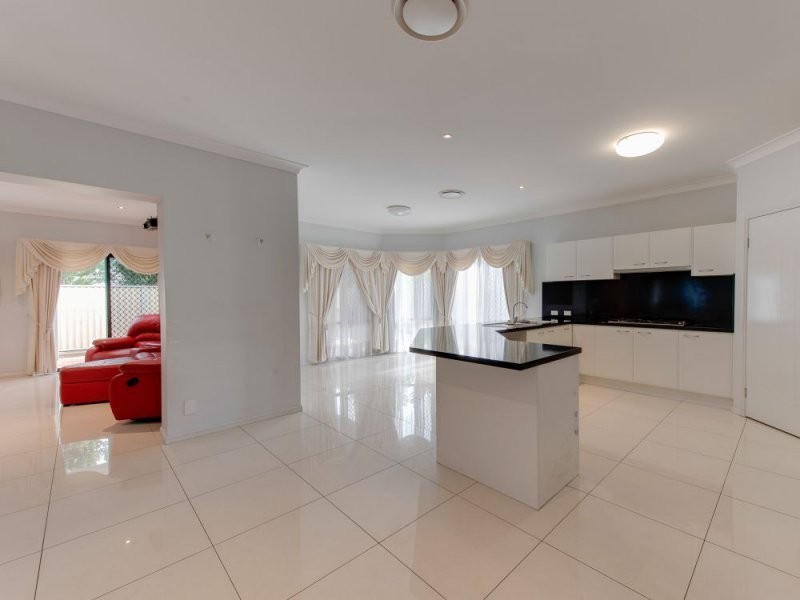 120 The Avenue, Sunnybank Hills QLD 4109