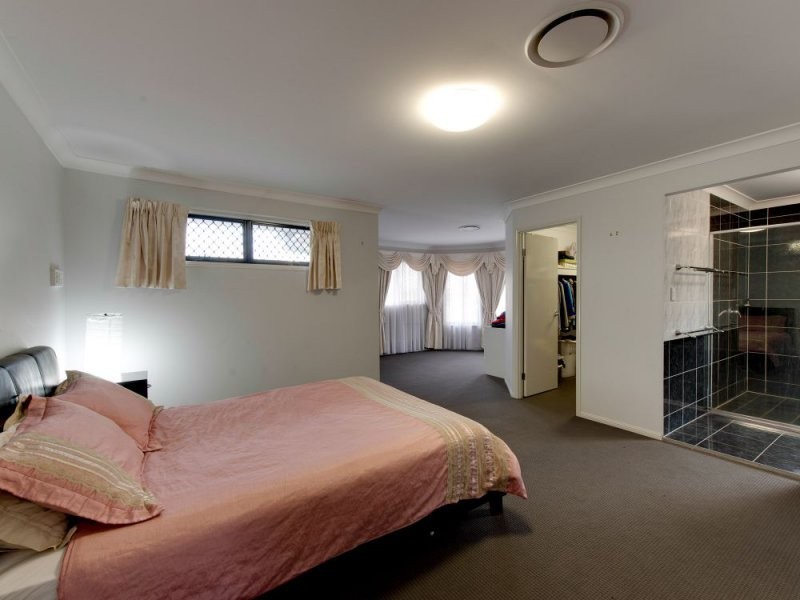 120 The Avenue, Sunnybank Hills QLD 4109