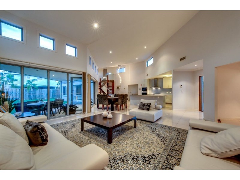 43 Condamine Drive, Sinnamon Park QLD 4073