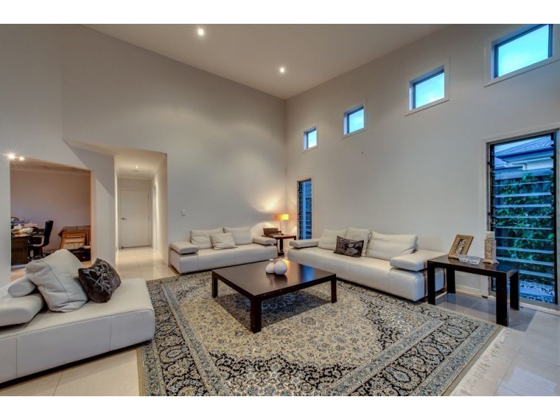 43 Condamine Drive, Sinnamon Park QLD 4073