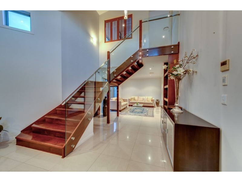 43 Condamine Drive, Sinnamon Park QLD 4073