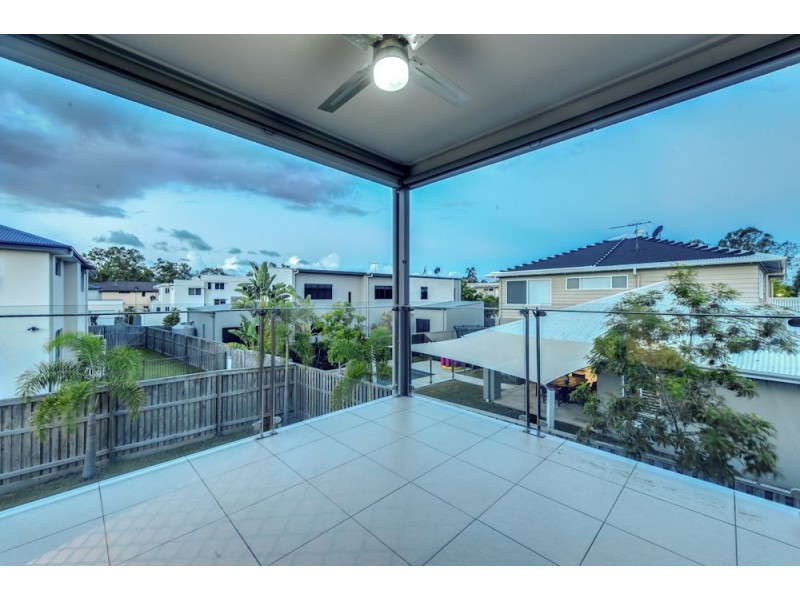 43 Condamine Drive, Sinnamon Park QLD 4073